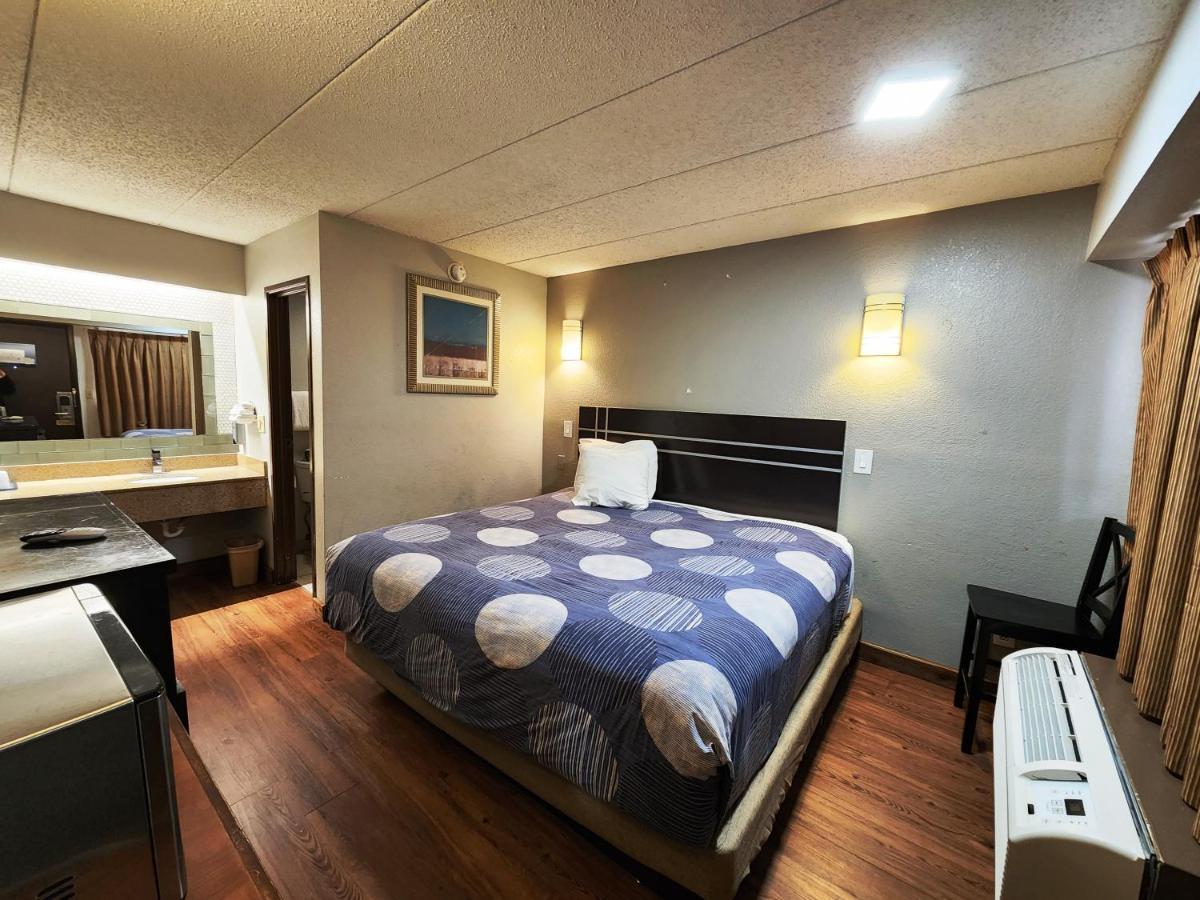 Americas Best Value Inn And Suites Little Rock Esterno foto
