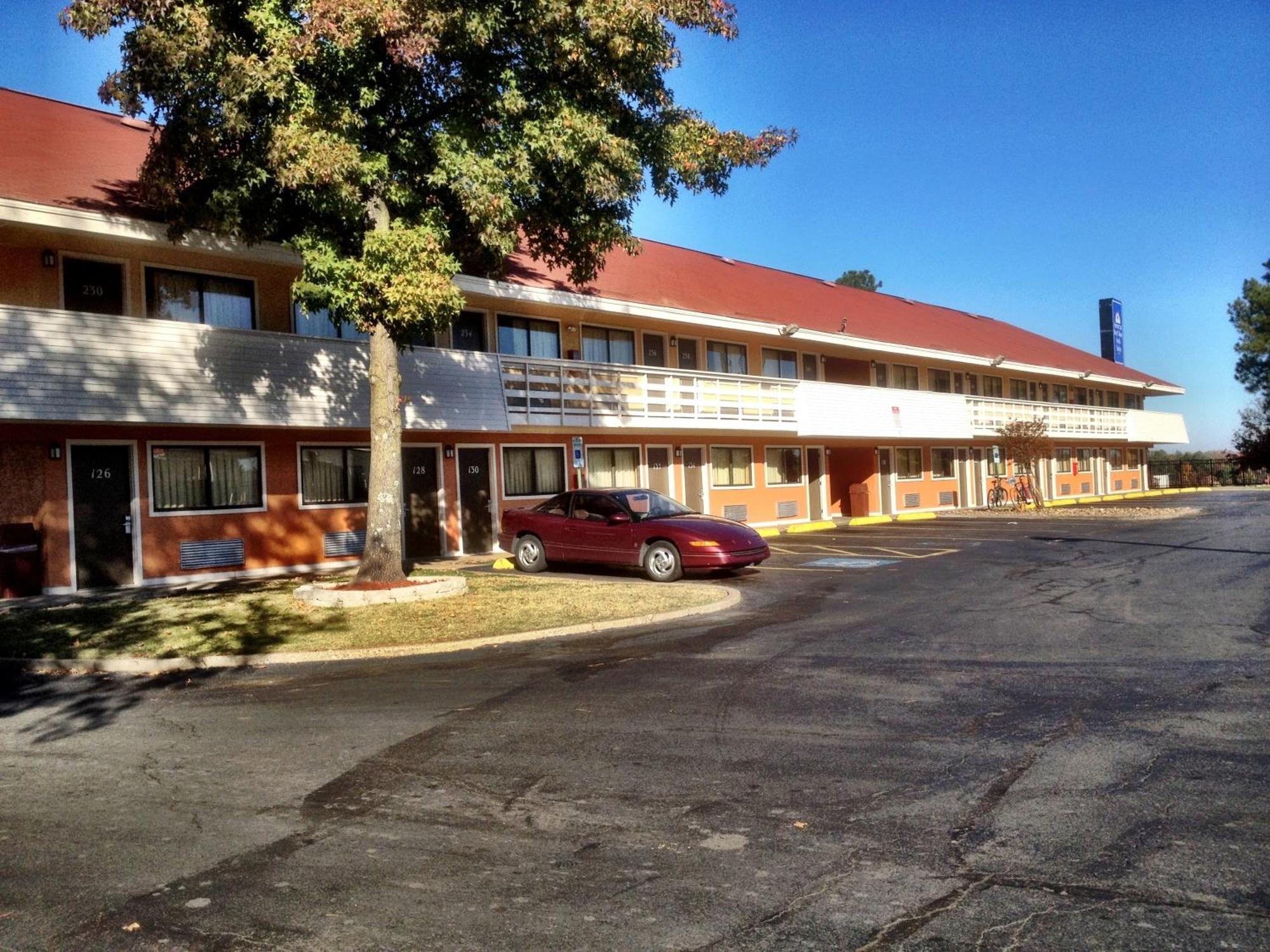Americas Best Value Inn And Suites Little Rock Esterno foto